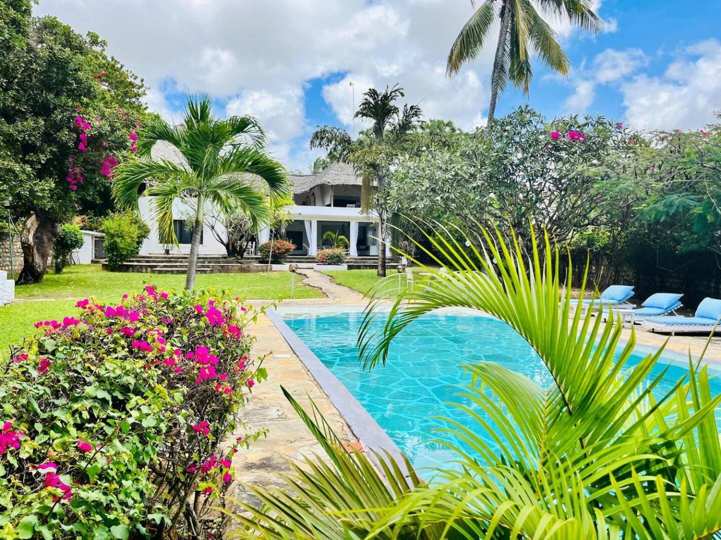 Apartmán White Nyumba Malindi Exteriér fotografie